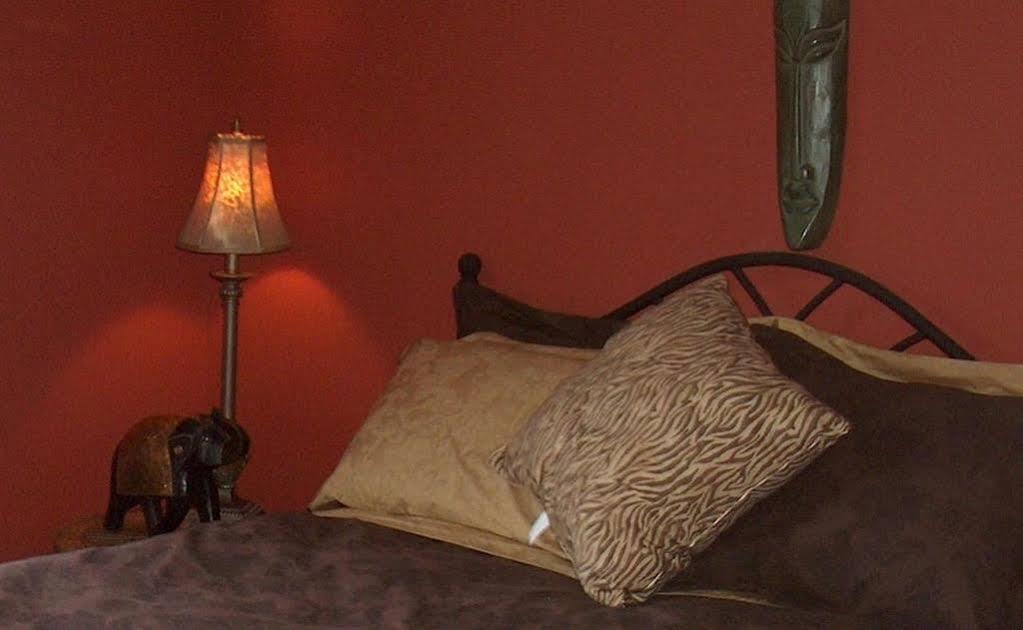 Emilyville Inn Campbellford Bagian luar foto